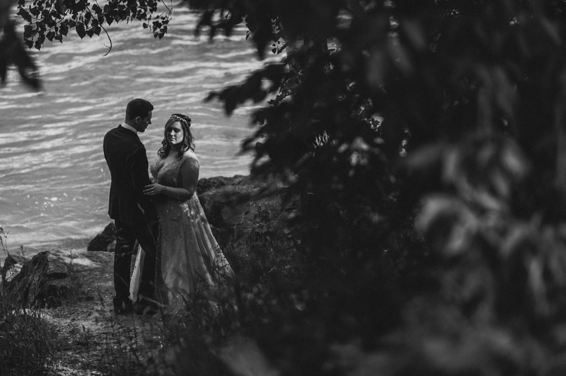 ellaphotography_outdoor_ottawa_engagement_session_5581.jpg