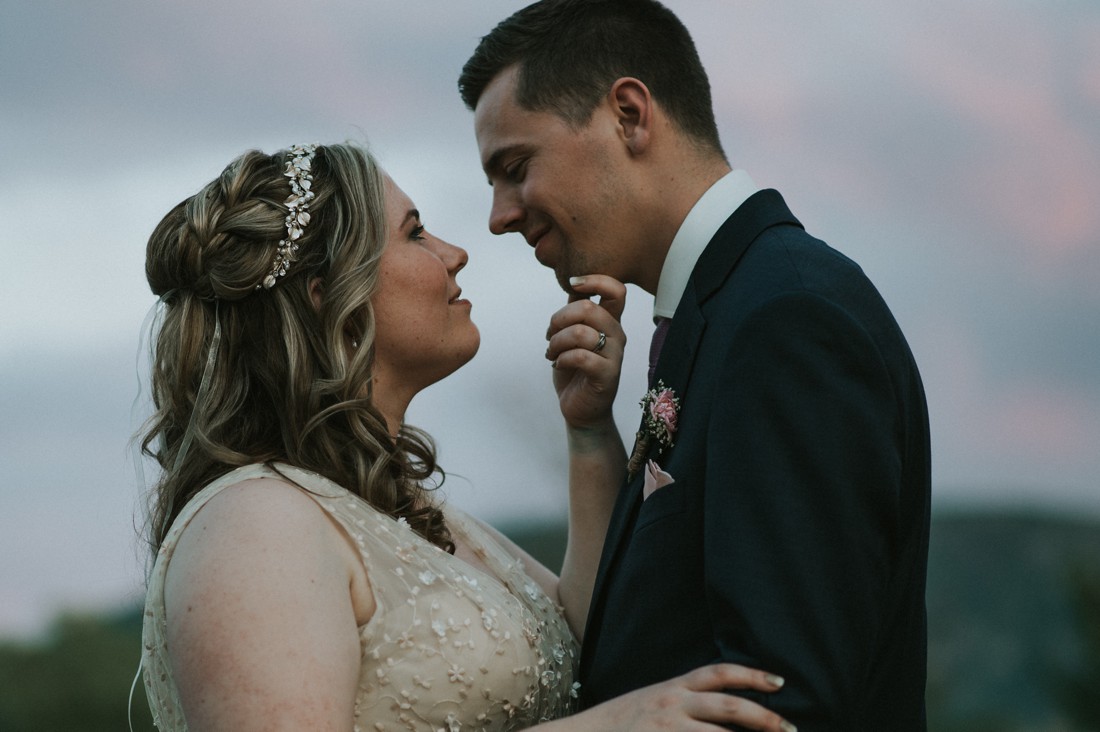 ellaphotography_outdoor_ottawa_engagement_session_5603.jpg