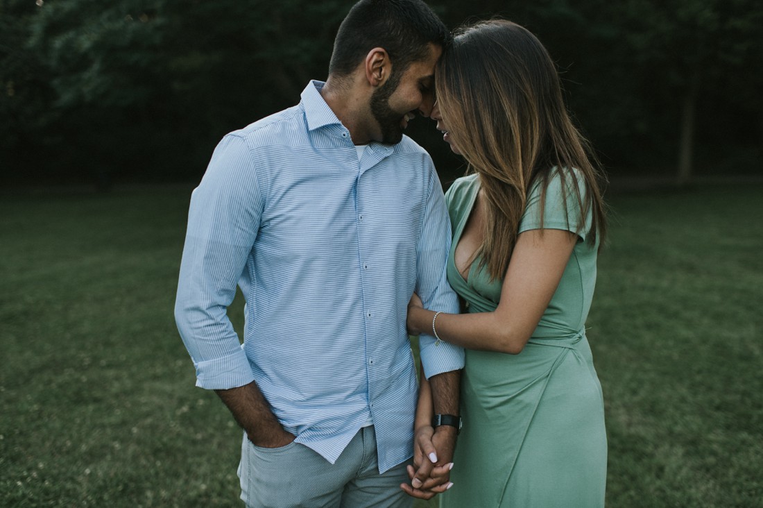 ellaphotography_outdoor_ottawa_engagement_session_5627.jpg